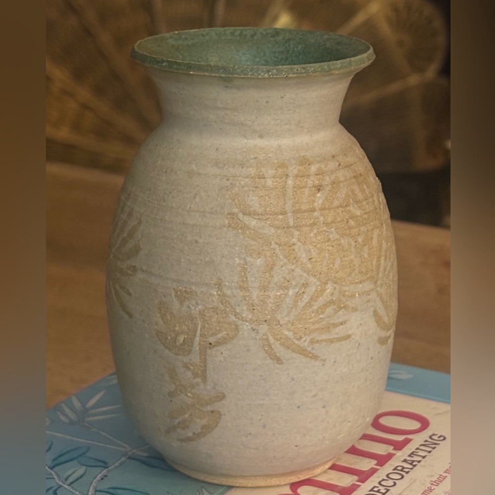 Shao Fang Shang Pottery Vase